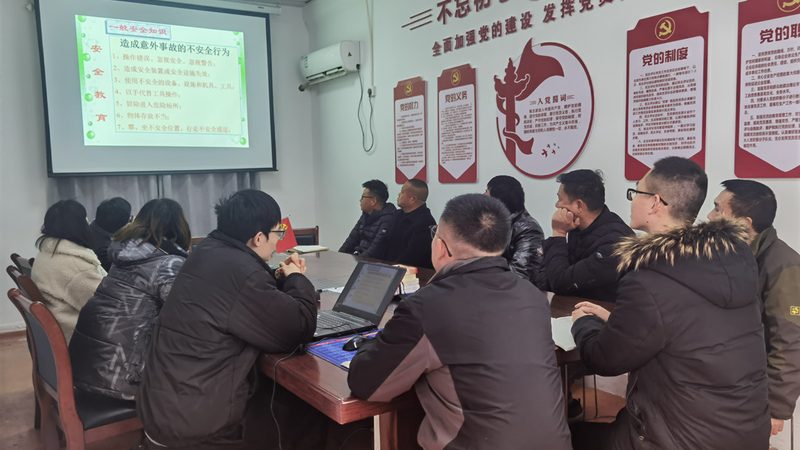 选大机构还是小机构？成人职业教育培训的理性选择